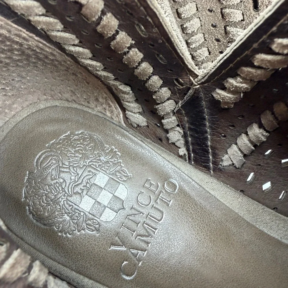 Vince Camuto Womens 8.5 Brown‎ Suede Ankle Booties Perforated Cutout Gigietta
